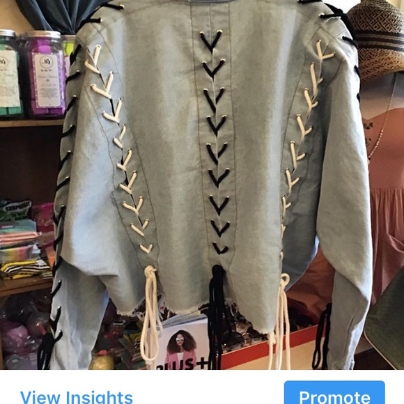 Cropped jean jacket - Picture 4 of 4